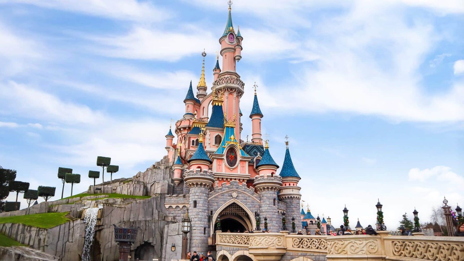 Le château de la Belle au bois dormant à Disneyland Paris, Marne-la-Vallée, destination de nos sorties de groupe en autocar